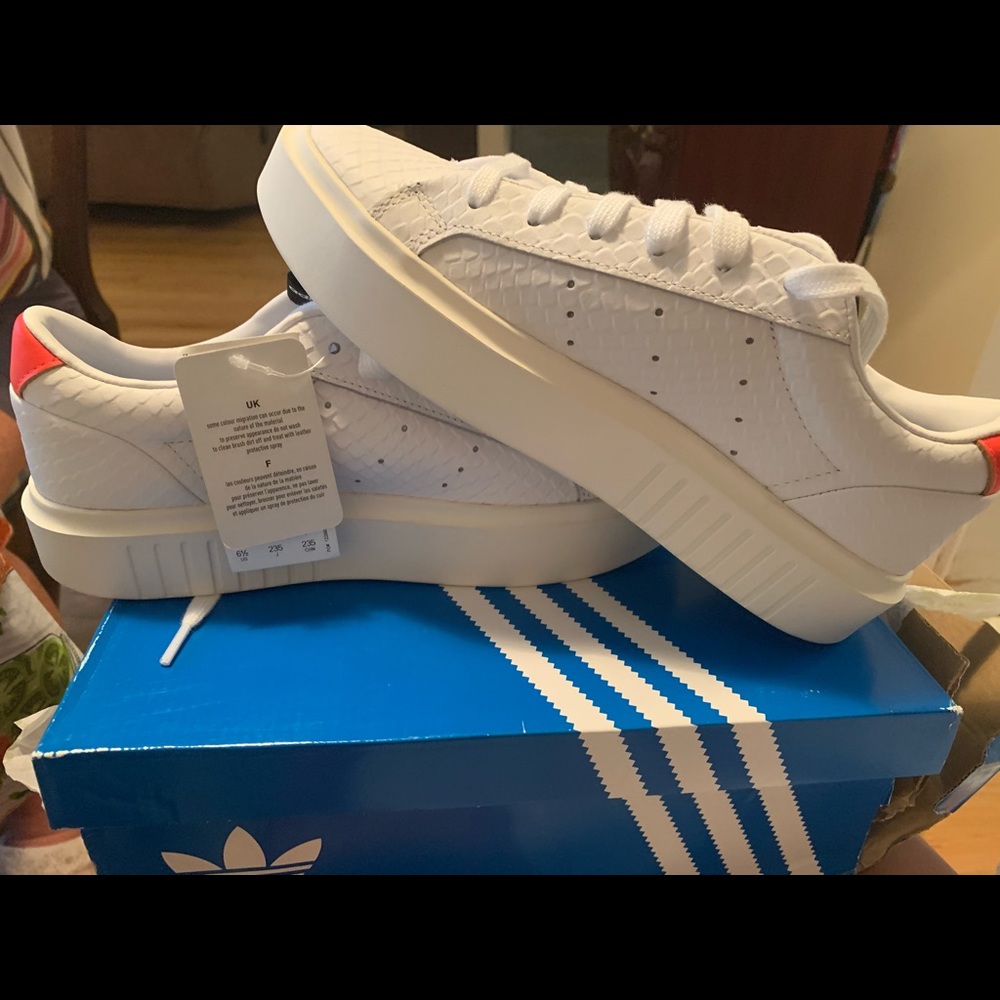 Adidas Sleek Super